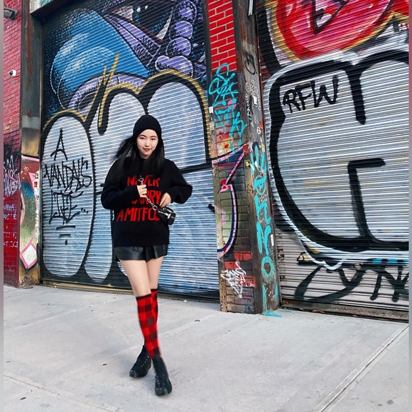 Never Marry a Mitford Sweater - Picture 3 of 4